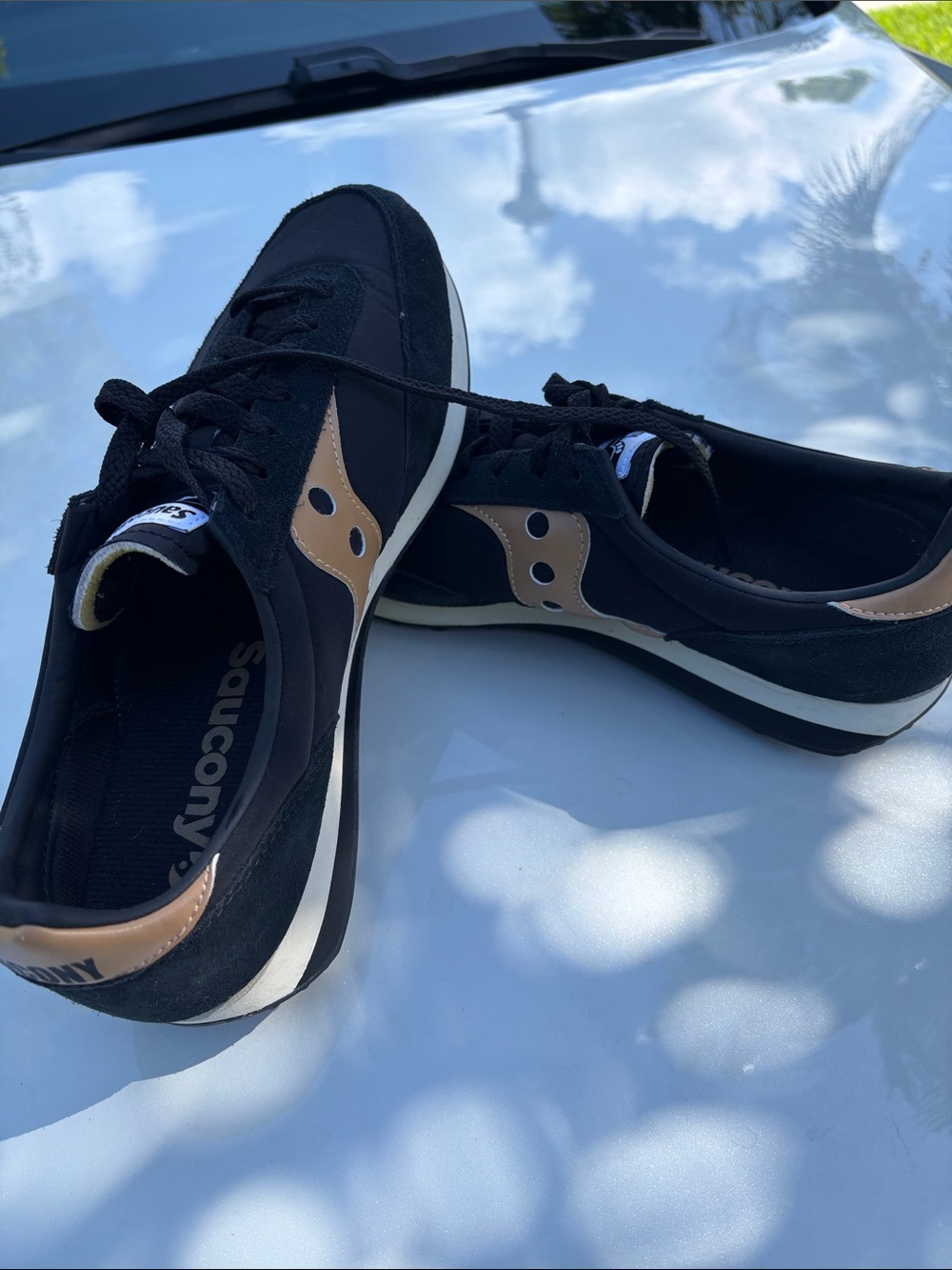 Saucony Women's Black and Tan Low-Top Sneakers